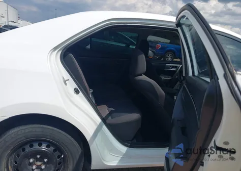 2017 Toyota Corolla Le z USA, uszkodzony, nr VIN 5YFBURHE3HP588995